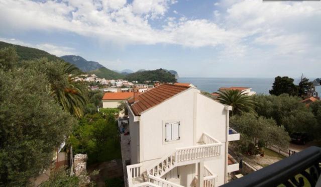 Apartments & Rooms M Petrovac Chambre photo