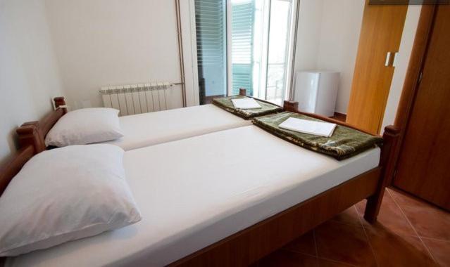 Apartments & Rooms M Petrovac Chambre photo
