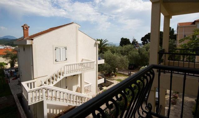 Apartments & Rooms M Petrovac Chambre photo